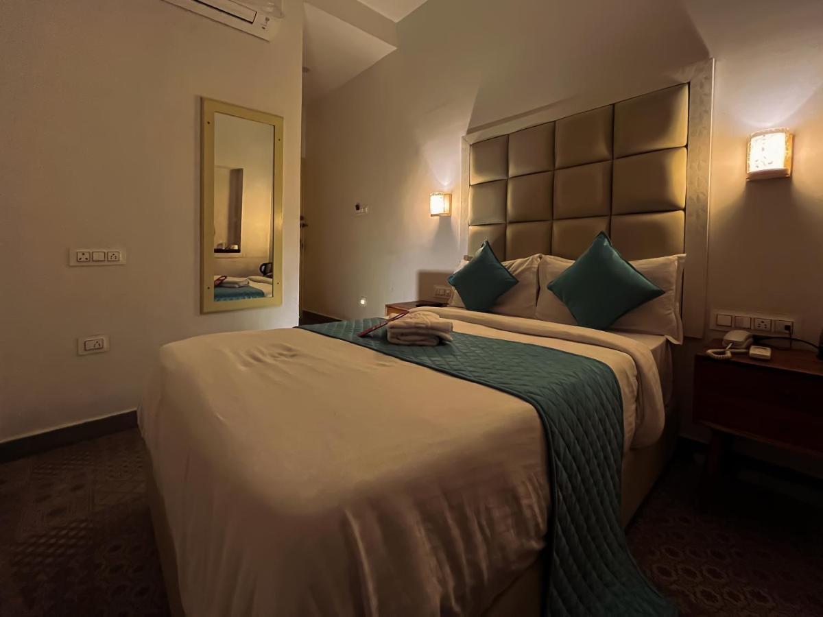 Hotel Hinduja Haveli Gulab Sagar Džódhpur Exteriér fotografie